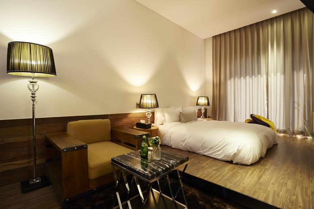 Chungbuk Inno City Namoo Hotel Eumseong Pokoj fotografie